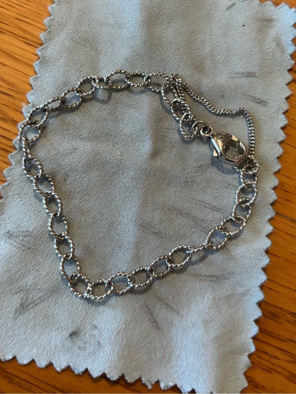 James Avery Twisted Wire Bracelet - Picture 1 of 1